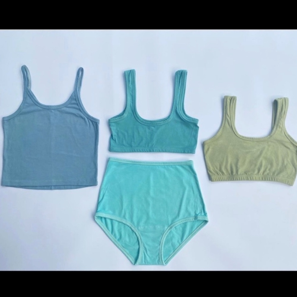 ARQ x Dazed But Amazed Fantasea Crop Tank - Picture 2 of 4
